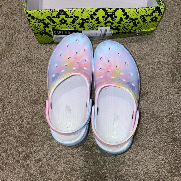 Cape Robbin Platform Crocs NWT - Picture 2 of 9